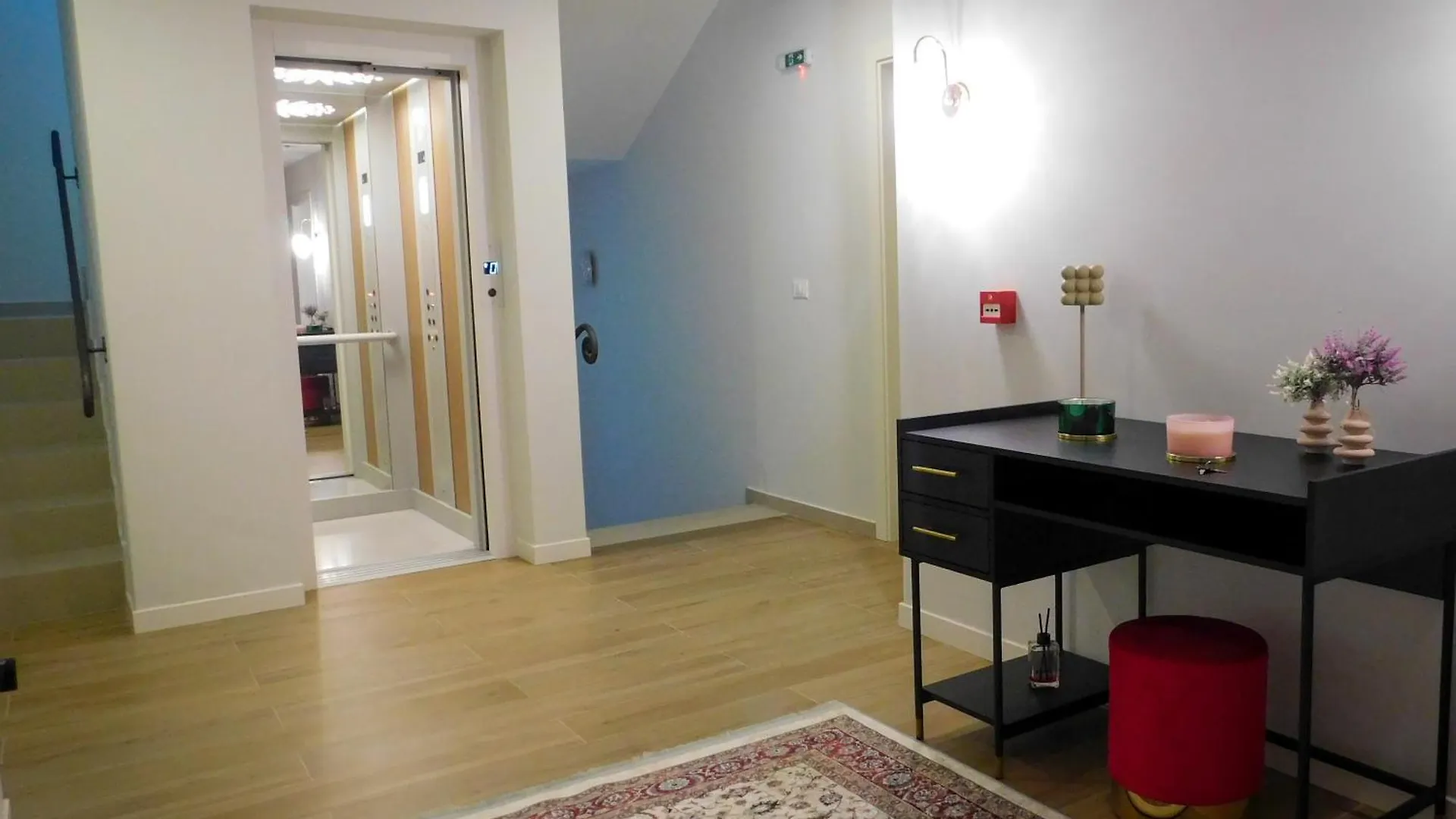 Vila Ermoza Korça Albánia